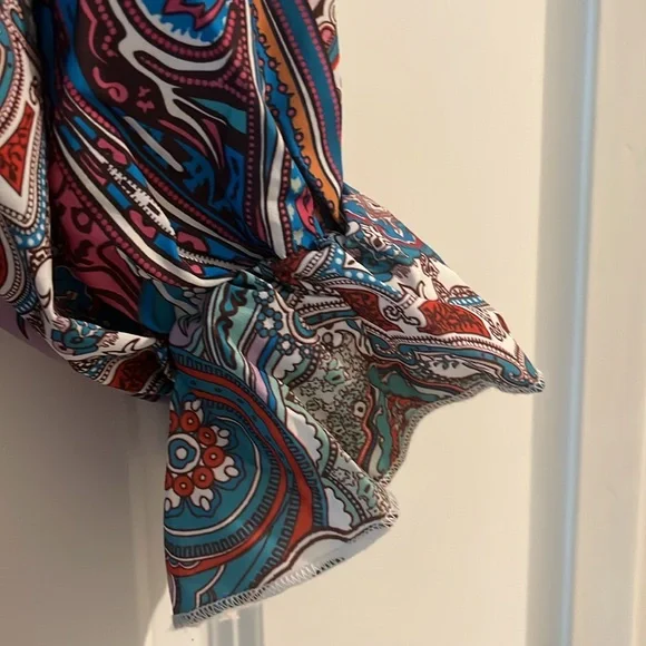 🌺🌻Chicme Boho top! Pretty purple , teal and orange colors🌻🍂 - Picture 3 of 3